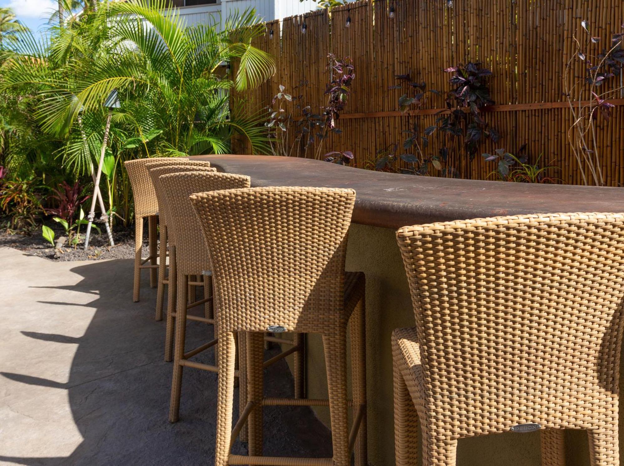 Plumeria Suite, 2-Bedrooms, Sleeps 6, Pool & Bbq, Pre-Renovation Summer Sale Kihei Εξωτερικό φωτογραφία